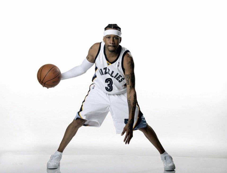 佩杜拉：米兰尚未敲定迈尼昂续约，后者仍然可能在赛季末离队（佩杜拉：米兰与迈尼昂续约尚未敲定，赛季末仍存在离队可能）