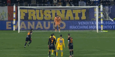 青岛西海岸与国瑞体育赞助签约，国瑞体育赞助80万元理疗产品